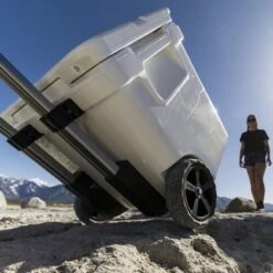 Yeti Coolers ROADIE 48 WHEELED - Kühlbox 21 Yeti Coolers ROADIE 48 WHEELED - Kühlbox -Primus Verkaufsgeschäft 5638039355 aa roadie 48 wheeled yeti coolers 24